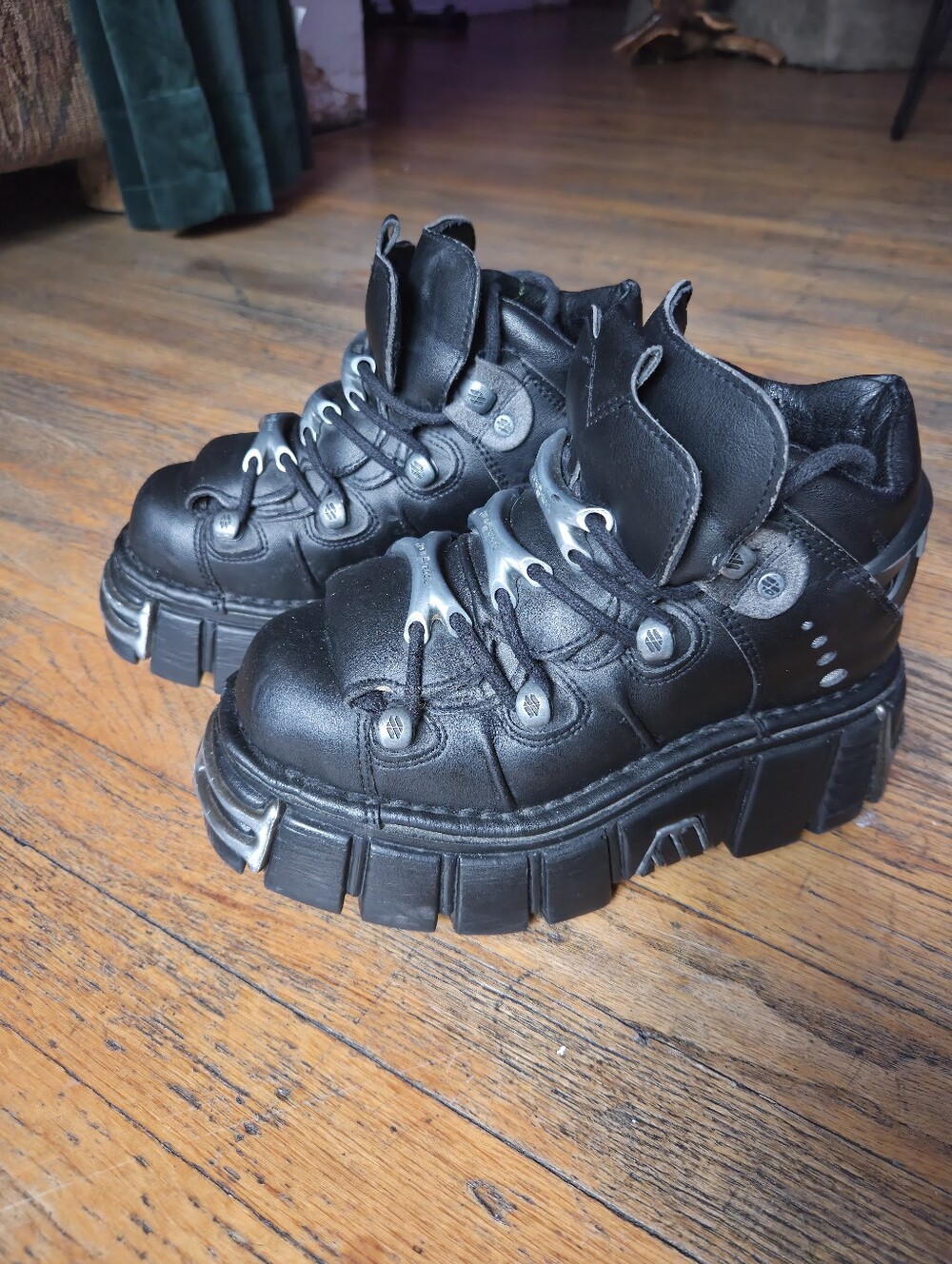 New Rock M-106-S1 Platform Boots